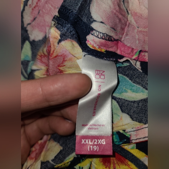 New 2XL Women's Flower Print Blouse - Picture 2 of 4